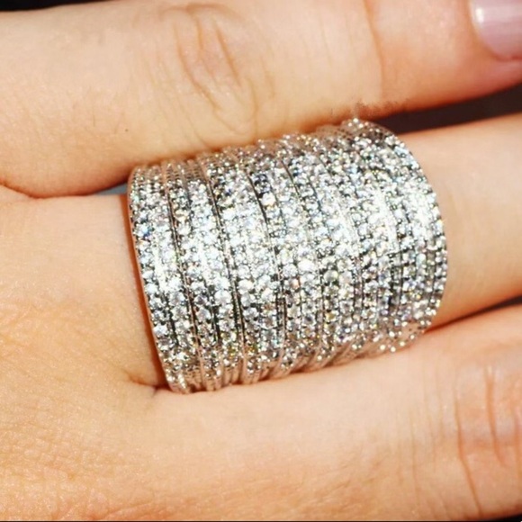 **New 6.8 CT Princess Cut Diamond Silver Ring - Picture 4 of 4